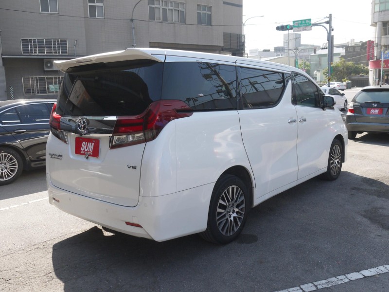 Toyota  ALPHARD 一手車 僅跑8萬  頭等艙第二排座椅 左右雙電滑門 TOYOTA ALPHARD 阿發 | 新北市汽車商業同業公會｜TACA優良車商聯盟｜中古、二手車買車賣車公會認證保固