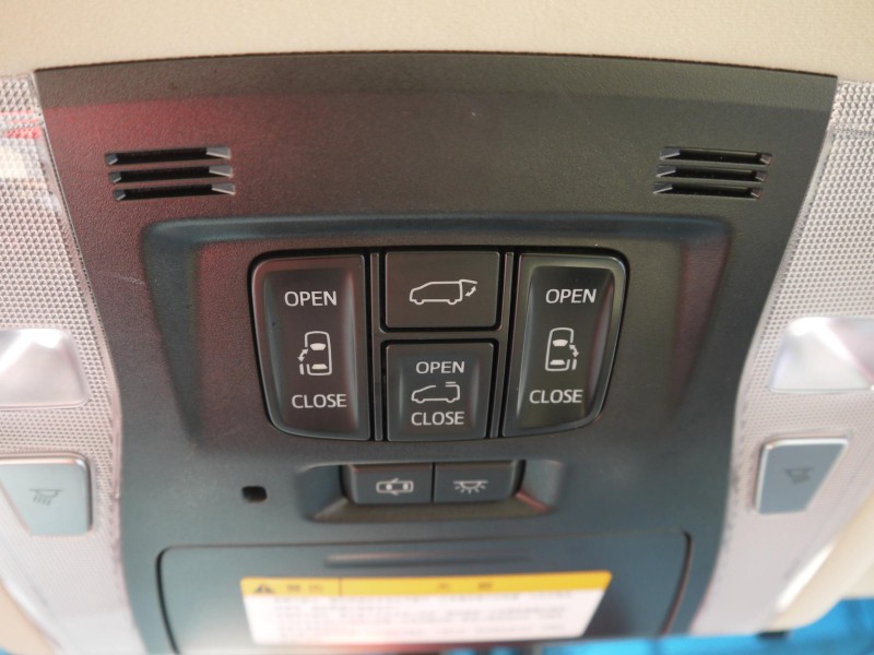 Toyota  ALPHARD 一手車 僅跑8萬  頭等艙第二排座椅 左右雙電滑門 TOYOTA ALPHARD 阿發 | 新北市汽車商業同業公會｜TACA優良車商聯盟｜中古、二手車買車賣車公會認證保固