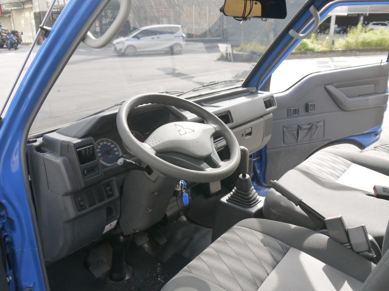 Mitsubishi  Delica 伸縮帆布 原廠保養 僅跑10萬 一手車 車況極佳 2019年 得利卡 貨車 | 新北市汽車商業同業公會｜TACA優良車商聯盟｜中古、二手車買車賣車公會認證保固