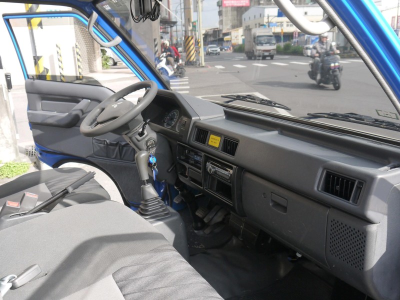 Mitsubishi  Delica 伸縮帆布 原廠保養 僅跑10萬 一手車 車況極佳 2019年 得利卡 貨車 | 新北市汽車商業同業公會｜TACA優良車商聯盟｜中古、二手車買車賣車公會認證保固