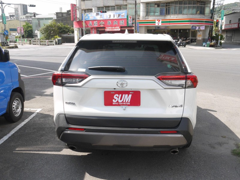 Toyota  RAV4 旗艦版 360度環景 電動尾門 一手車 原廠保養 里程保證 RAV4 2.0 | 新北市汽車商業同業公會｜TACA優良車商聯盟｜中古、二手車買車賣車公會認證保固