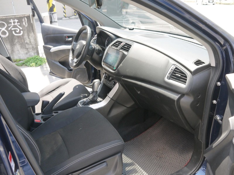 Suzuki  SX4 僅跑3萬 原廠保養 車況極佳 省油好開 7具氣囊 換檔撥片 SX4 1.4渦輪  | 新北市汽車商業同業公會｜TACA優良車商聯盟｜中古、二手車買車賣車公會認證保固