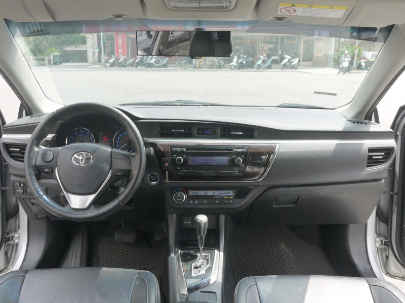 Toyota  Altis 頂級版 I-KEY免鑰匙 防滑系統 定速 恆溫 里程保證 車況極佳 ALTIS | 新北市汽車商業同業公會｜TACA優良車商聯盟｜中古、二手車買車賣車公會認證保固