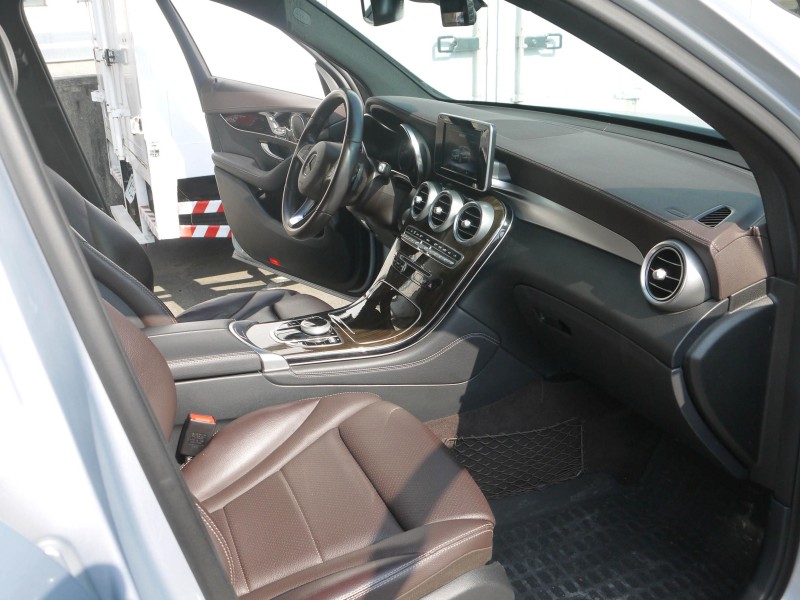 Mercedes-Benz/賓士   GLC-CLASS  GLC250 運動版 全景天窗 23P AMG套件 360度環景 盲點 摸門 總代理 GLC250  | 新北市汽車商業同業公會｜TACA優良車商聯盟｜中古、二手車買車賣車公會認證保固