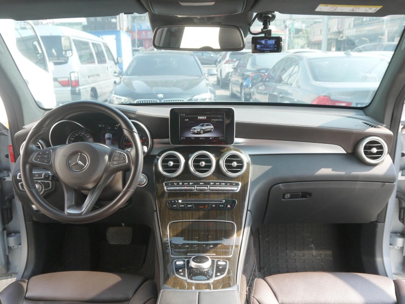 Mercedes-Benz/賓士   GLC-CLASS  GLC250 運動版 全景天窗 23P AMG套件 360度環景 盲點 摸門 總代理 GLC250  | 新北市汽車商業同業公會｜TACA優良車商聯盟｜中古、二手車買車賣車公會認證保固