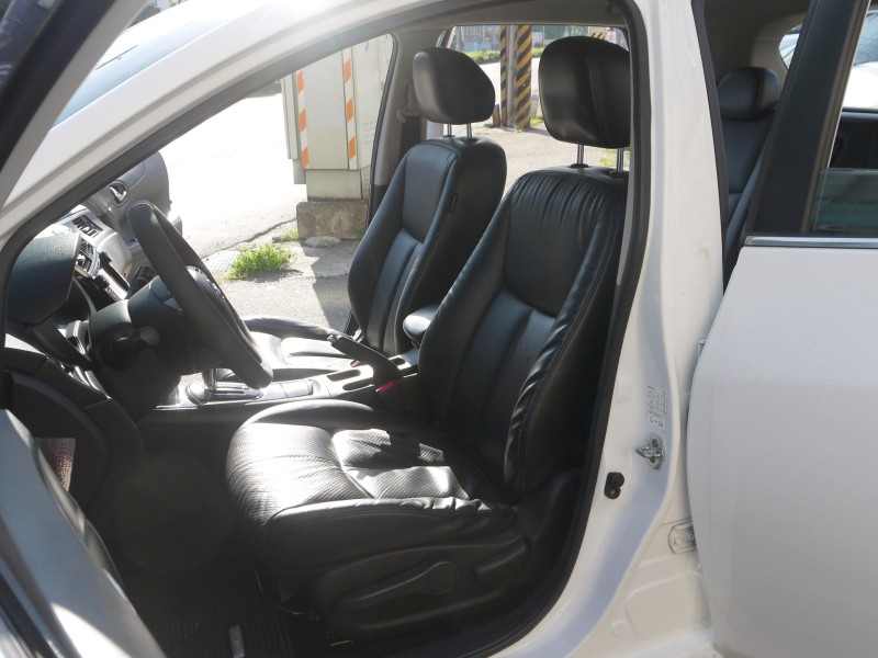 Nissan  Tiida 旗艦版 環景影像 IKEY免鑰匙 定速 恆溫 里程保證 TIIDA 1.6 | 新北市汽車商業同業公會｜TACA優良車商聯盟｜中古、二手車買車賣車公會認證保固