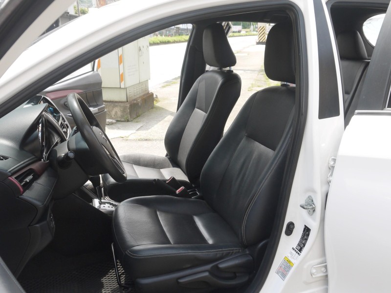 Toyota  Yaris IKEY免鑰匙 恆溫 空力套件 觸控影音 豪華版 YARIS 1.5 | 新北市汽車商業同業公會｜TACA優良車商聯盟｜中古、二手車買車賣車公會認證保固