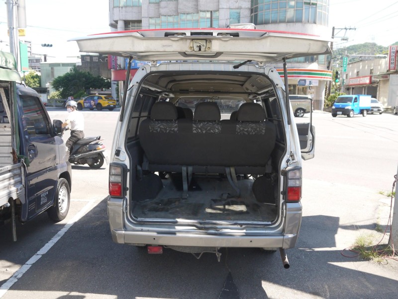 Mitsubishi  Delica 僅跑11萬 里程保證 八人座客貨車 可改貨車牌 得利卡廂車 2.4 | 新北市汽車商業同業公會｜TACA優良車商聯盟｜中古、二手車買車賣車公會認證保固