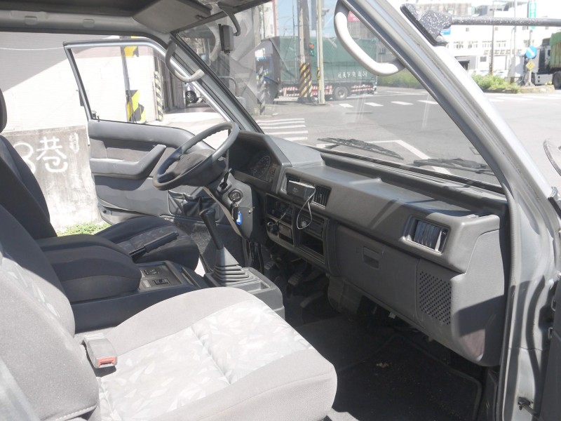 Mitsubishi  Delica 僅跑11萬 里程保證 八人座客貨車 可改貨車牌 得利卡廂車 2.4 | 新北市汽車商業同業公會｜TACA優良車商聯盟｜中古、二手車買車賣車公會認證保固