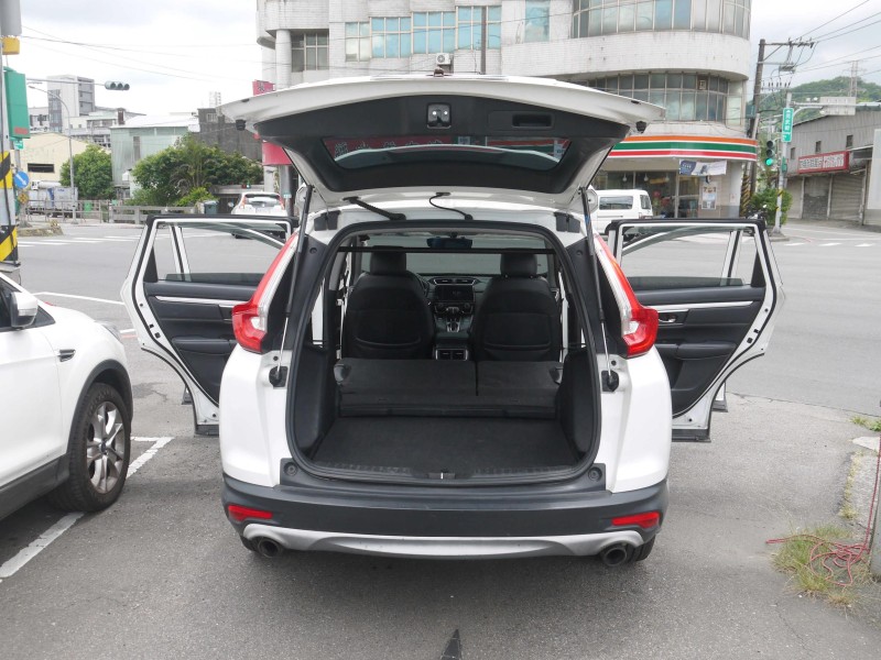 Honda  CR-V 一手車 原廠保養 里程保證 六安 換檔撥片 全新大改款 CR-V 1.5 | 新北市汽車商業同業公會｜TACA優良車商聯盟｜中古、二手車買車賣車公會認證保固