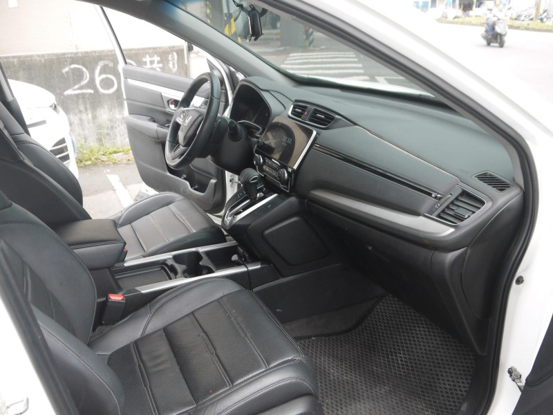 Honda  CR-V 一手車 原廠保養 里程保證 六安 換檔撥片 全新大改款 CR-V 1.5 | 新北市汽車商業同業公會｜TACA優良車商聯盟｜中古、二手車買車賣車公會認證保固