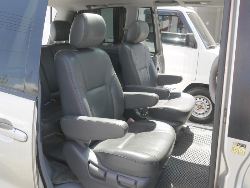 Toyota  Previa 一手車 僅跑10萬 里程保證 車況不錯 優質七人座首選 PREVIA 2.4 | 新北市汽車商業同業公會｜TACA優良車商聯盟｜中古、二手車買車賣車公會認證保固