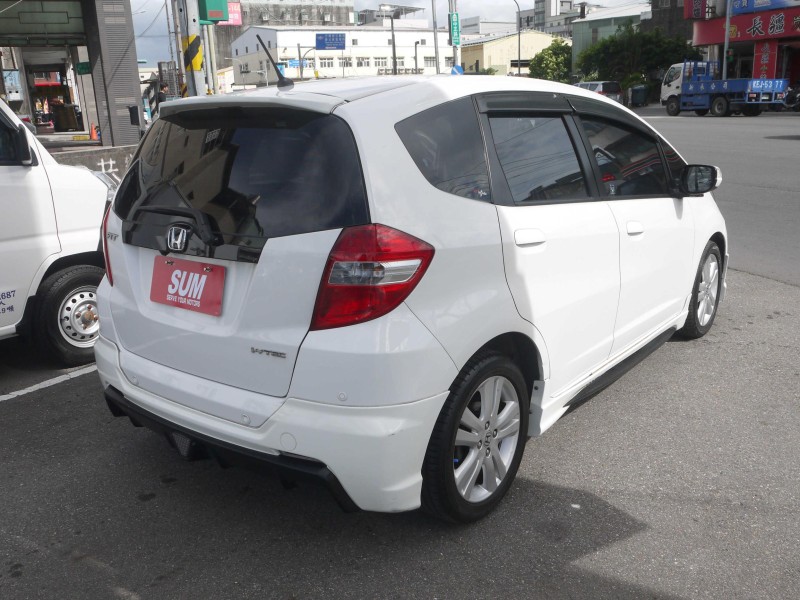 Honda  FIT 空力套件組 定速 恆溫 影音 省油大空間 妥善率佳 里程保證 FIT 1.5 | 新北市汽車商業同業公會｜TACA優良車商聯盟｜中古、二手車買車賣車公會認證保固