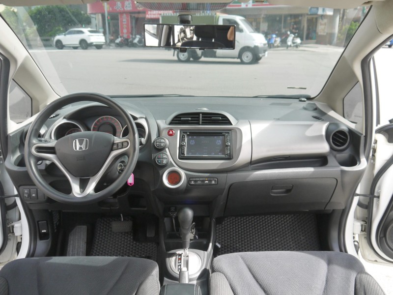 Honda  FIT 空力套件組 定速 恆溫 影音 省油大空間 妥善率佳 里程保證 FIT 1.5 | 新北市汽車商業同業公會｜TACA優良車商聯盟｜中古、二手車買車賣車公會認證保固
