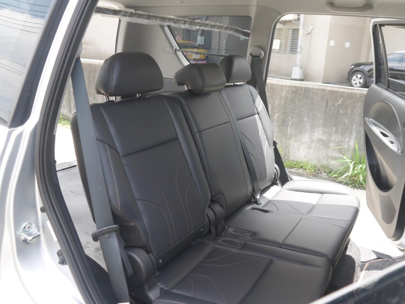 Mitsubishi  Zinger 僅跑1萬 里程保證 有定速 鋁圈 後出風口 可改貨車牌 ZINGER 2.4 | 新北市汽車商業同業公會｜TACA優良車商聯盟｜中古、二手車買車賣車公會認證保固