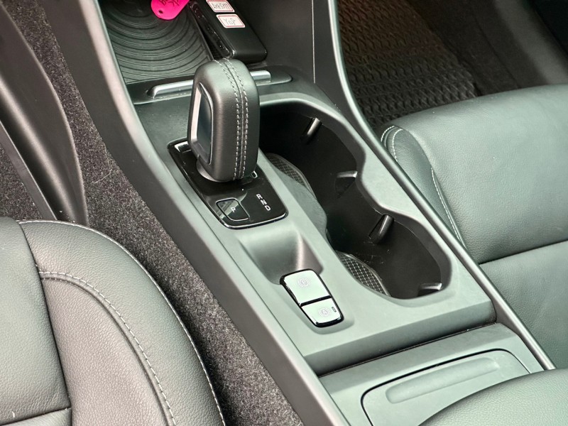 Volvo  XC40 2019型 Volvo XC40 T4 2.0 一手車 全程原廠保養 原版件認證車 | 新北市汽車商業同業公會｜TACA優良車商聯盟｜中古、二手車買車賣車公會認證保固