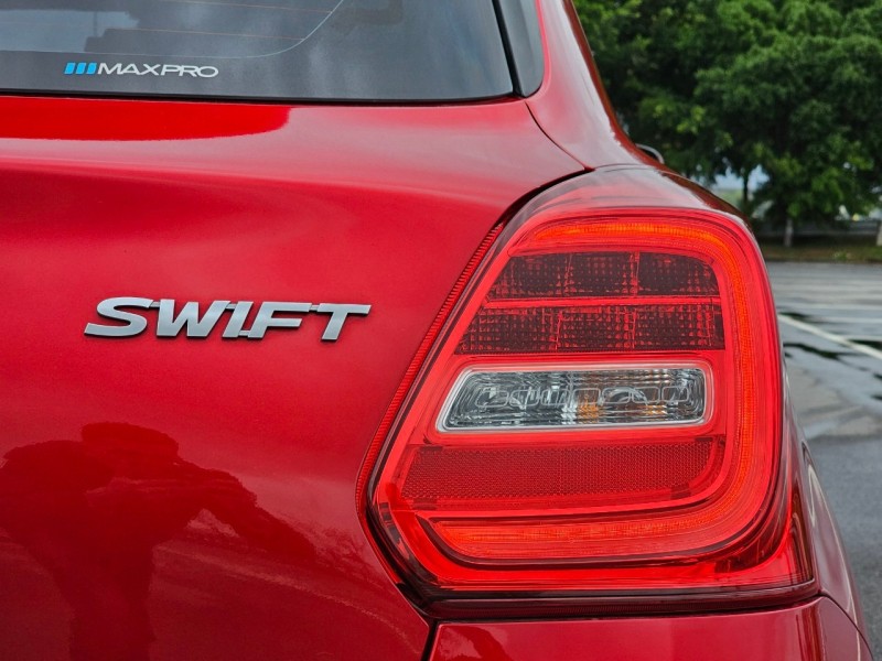 Suzuki  SWIFT SWIFT 紅 2018 | 新北市汽車商業同業公會｜TACA優良車商聯盟｜中古、二手車買車賣車公會認證保固