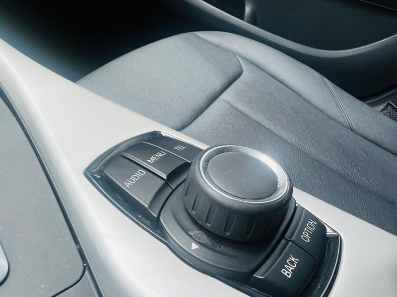 BMW/ 寶馬  1 SERIES  118i 2015 BMW 118i  | 新北市汽車商業同業公會｜TACA優良車商聯盟｜中古、二手車買車賣車公會認證保固