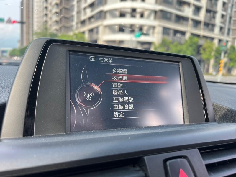 BMW/ 寶馬  1 SERIES  118i 2016 BMW 118i  | 新北市汽車商業同業公會｜TACA優良車商聯盟｜中古、二手車買車賣車公會認證保固