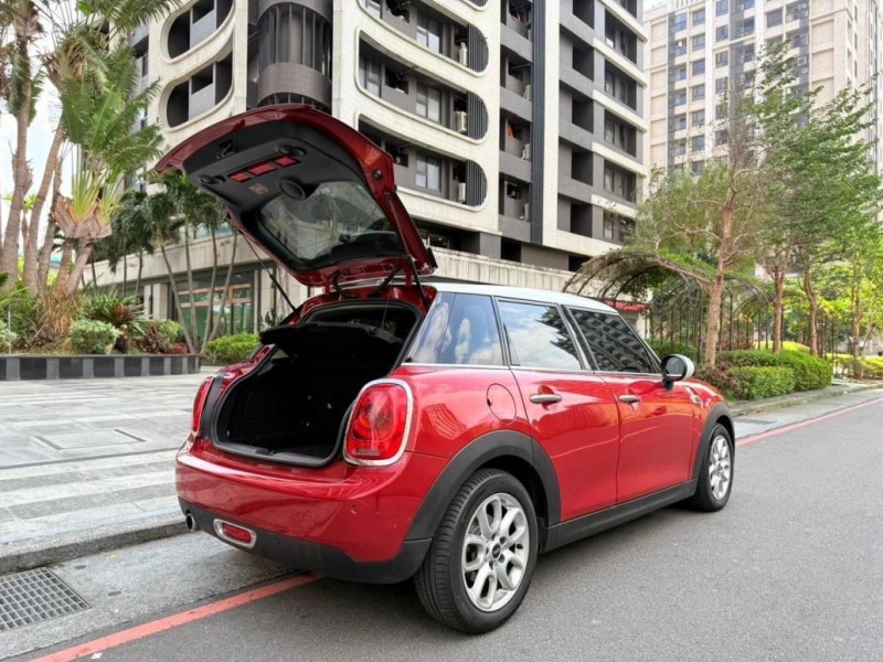 MINI  Cooper 2016 mini cooper 5 doors | 新北市汽車商業同業公會｜TACA優良車商聯盟｜中古、二手車買車賣車公會認證保固