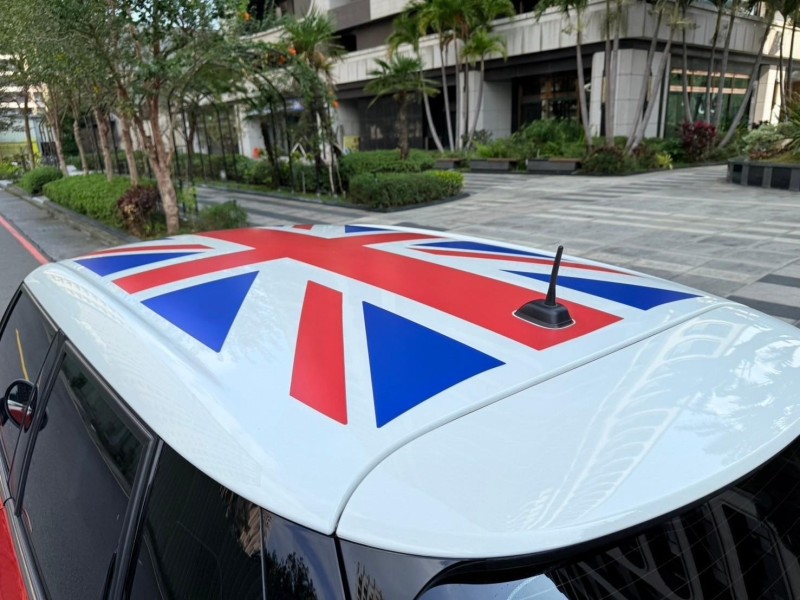 MINI  Cooper 2016 mini cooper 5 doors | 新北市汽車商業同業公會｜TACA優良車商聯盟｜中古、二手車買車賣車公會認證保固