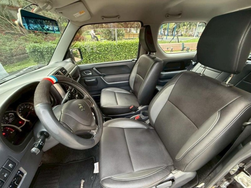 Suzuki  Jimny 2017 JIMNY JLX 1.4 | 新北市汽車商業同業公會｜TACA優良車商聯盟｜中古、二手車買車賣車公會認證保固