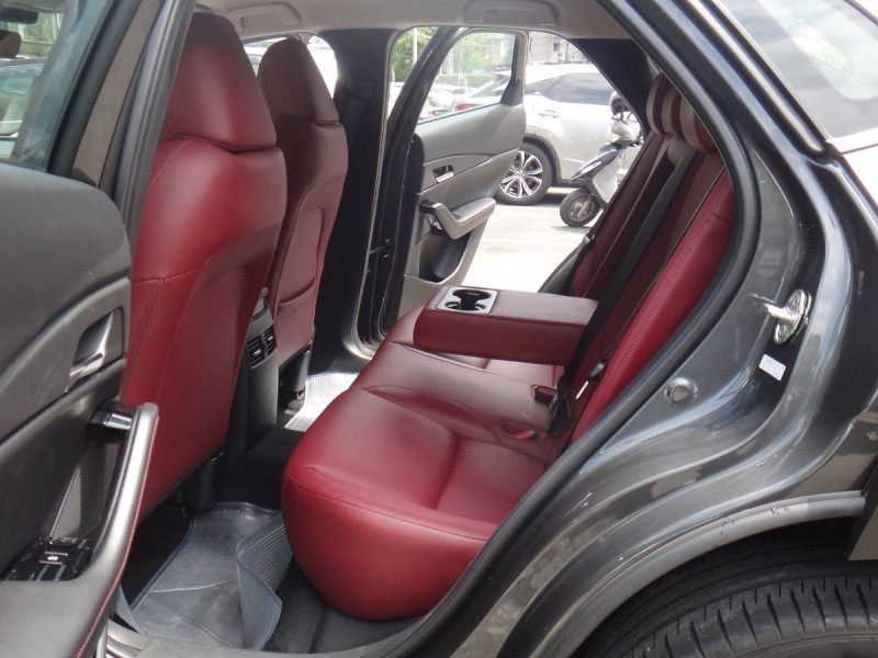 Mazda  CX-30    24式僅跑5千保證里程原廠保固中馬自達CX30換檔撥片電動椅跟車盲點aeb抬顯BOSE影音保證實車實價 | 新北市汽車商業同業公會｜TACA優良車商聯盟｜中古、二手車買車賣車公會認證保固
