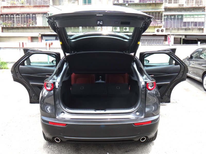 Mazda  CX-30    24式僅跑5千保證里程原廠保固中馬自達CX30換檔撥片電動椅跟車盲點aeb抬顯BOSE影音保證實車實價 | 新北市汽車商業同業公會｜TACA優良車商聯盟｜中古、二手車買車賣車公會認證保固