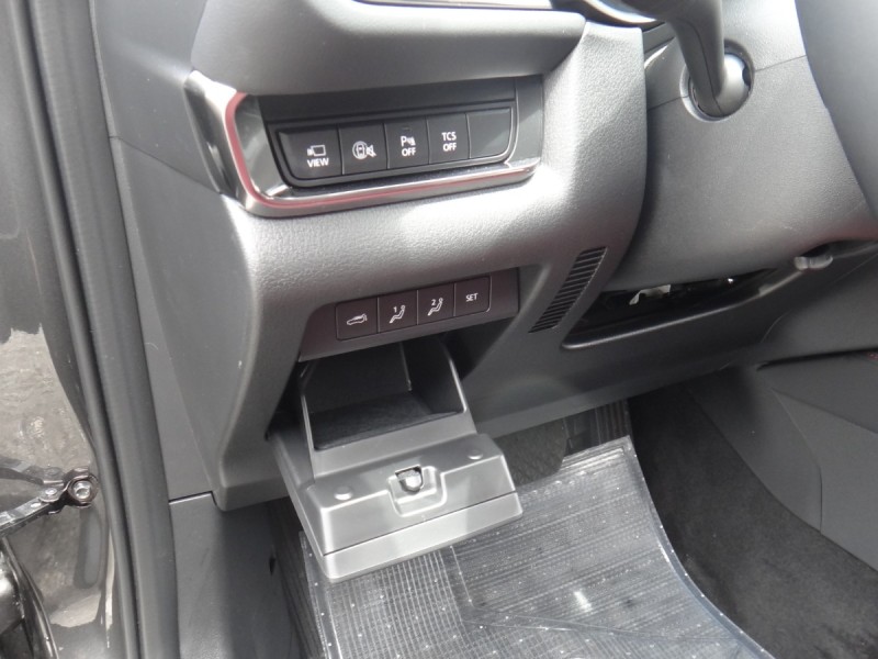 Mazda  CX-30    24式僅跑5千保證里程原廠保固中馬自達CX30換檔撥片電動椅跟車盲點aeb抬顯BOSE影音保證實車實價 | 新北市汽車商業同業公會｜TACA優良車商聯盟｜中古、二手車買車賣車公會認證保固