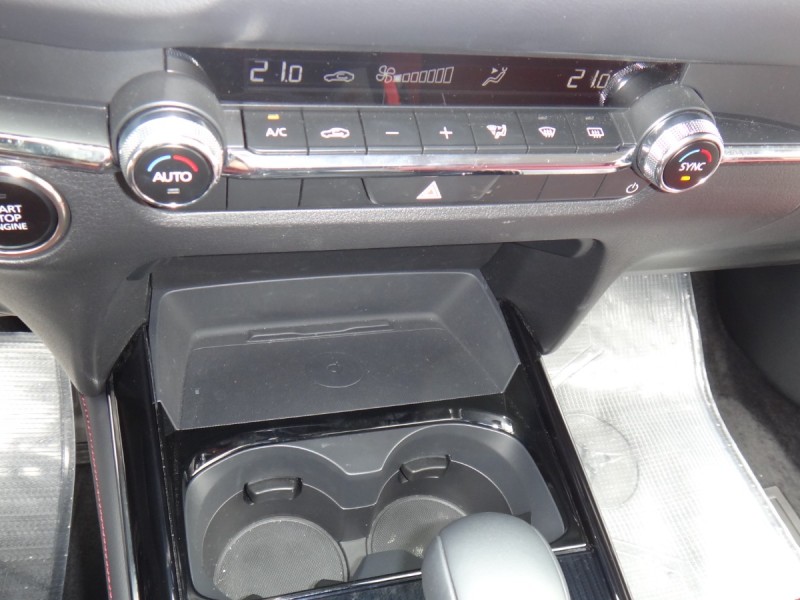 Mazda  CX-30    24式僅跑5千保證里程原廠保固中馬自達CX30換檔撥片電動椅跟車盲點aeb抬顯BOSE影音保證實車實價 | 新北市汽車商業同業公會｜TACA優良車商聯盟｜中古、二手車買車賣車公會認證保固