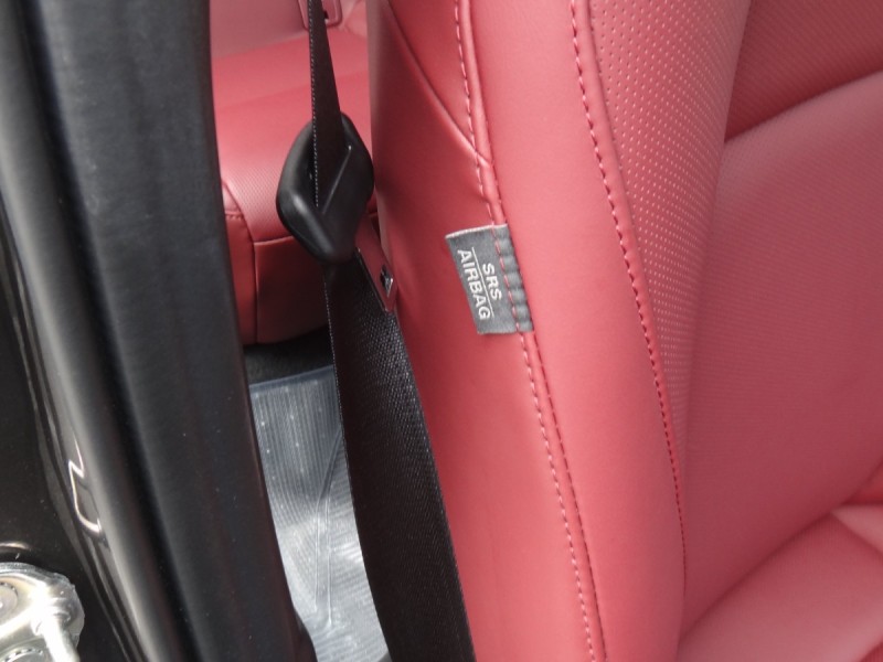 Mazda  CX-30    24式僅跑5千保證里程原廠保固中馬自達CX30換檔撥片電動椅跟車盲點aeb抬顯BOSE影音保證實車實價 | 新北市汽車商業同業公會｜TACA優良車商聯盟｜中古、二手車買車賣車公會認證保固