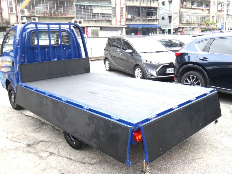 Hyundai  Porter 24式僅跑一千餘原廠保固中2.5柴油框式斗車現代波特5速手自排保證實車實價 | 新北市汽車商業同業公會｜TACA優良車商聯盟｜中古、二手車買車賣車公會認證保固