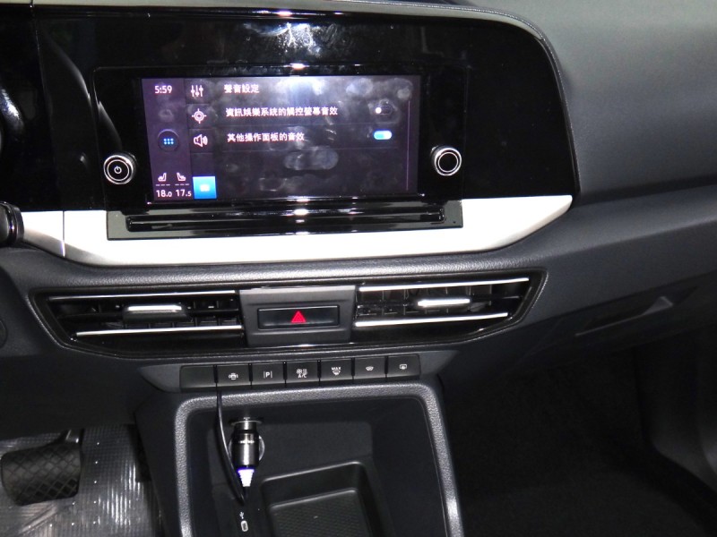 Ford/福特  TOURNEO CONNECT 24年福特旅玩家僅跑6千保固中2.0EcoBlue柴油電吸門影音前後行車紀錄跟車盲點AEB前後駐車停車雷達倒車顯影7座保證實車實價 | 新北市汽車商業同業公會｜TACA優良車商聯盟｜中古、二手車買車賣車公會認證保固