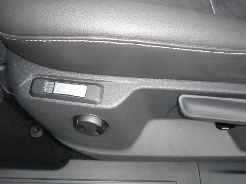 Ford/福特  TOURNEO CONNECT 24年福特旅玩家僅跑6千保固中2.0EcoBlue柴油電吸門影音前後行車紀錄跟車盲點AEB前後駐車停車雷達倒車顯影7座保證實車實價 | 新北市汽車商業同業公會｜TACA優良車商聯盟｜中古、二手車買車賣車公會認證保固