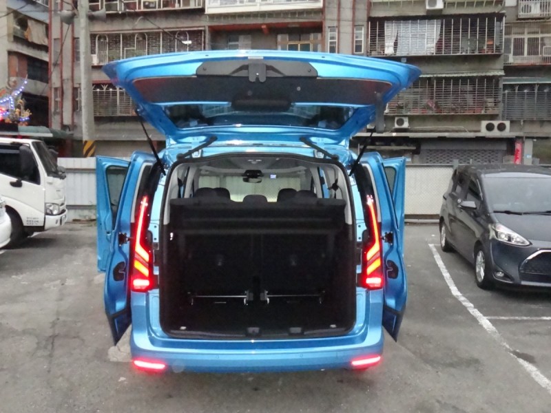 Ford/福特  TOURNEO CONNECT 24年福特旅玩家僅跑6千保固中2.0EcoBlue柴油電吸門影音前後行車紀錄跟車盲點AEB前後駐車停車雷達倒車顯影7座保證實車實價 | 新北市汽車商業同業公會｜TACA優良車商聯盟｜中古、二手車買車賣車公會認證保固