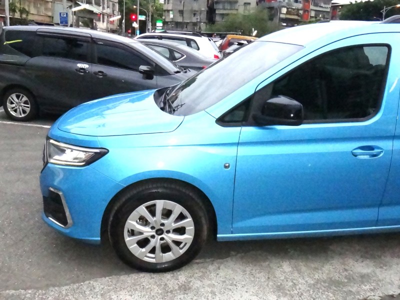 Ford/福特  TOURNEO CONNECT 24年福特旅玩家僅跑6千保固中2.0EcoBlue柴油電吸門影音前後行車紀錄跟車盲點AEB前後駐車停車雷達倒車顯影7座保證實車實價 | 新北市汽車商業同業公會｜TACA優良車商聯盟｜中古、二手車買車賣車公會認證保固