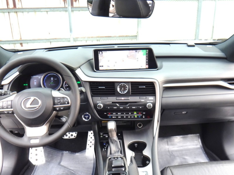 Lexus  RX 16年凌志RX450H全景F-SPORT版跟車盲點抬顯四傳油電極致白黑內裝保證里程實車實價 | 新北市汽車商業同業公會｜TACA優良車商聯盟｜中古、二手車買車賣車公會認證保固