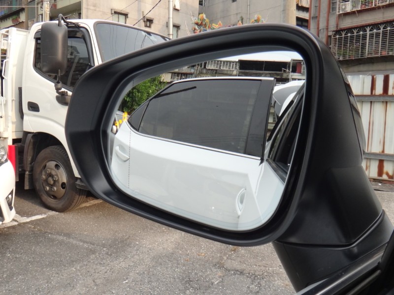 Lexus  RX 16年凌志RX450H全景F-SPORT版跟車盲點抬顯四傳油電極致白黑內裝保證里程實車實價 | 新北市汽車商業同業公會｜TACA優良車商聯盟｜中古、二手車買車賣車公會認證保固
