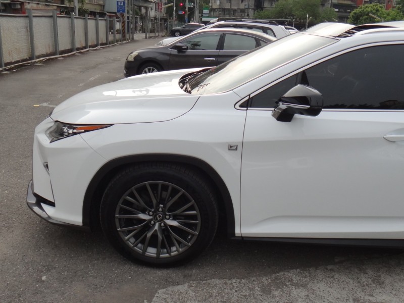 Lexus  RX 16年凌志RX450H全景F-SPORT版跟車盲點抬顯四傳油電極致白黑內裝保證里程實車實價 | 新北市汽車商業同業公會｜TACA優良車商聯盟｜中古、二手車買車賣車公會認證保固