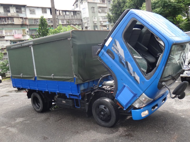 Mitsubishi  Canter 08年式新中華堅達Canter框式5面掀帆布11尺半長軸3.0柴油已昇5噸保證里程5面帆布保證實車實價 | 新北市汽車商業同業公會｜TACA優良車商聯盟｜中古、二手車買車賣車公會認證保固