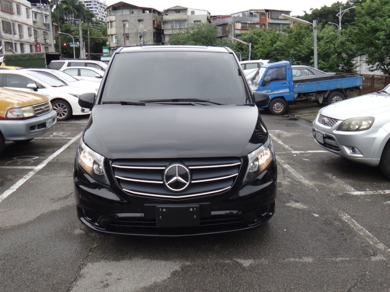 Mercedes-Benz/賓士   V-CLASS  Vito 22式實跑5萬1手車純自用賓士VitoTOURER後輪驅動柴油2.0雙渦輪190匹頂級9座小客車 | 新北市汽車商業同業公會｜TACA優良車商聯盟｜中古、二手車買車賣車公會認證保固