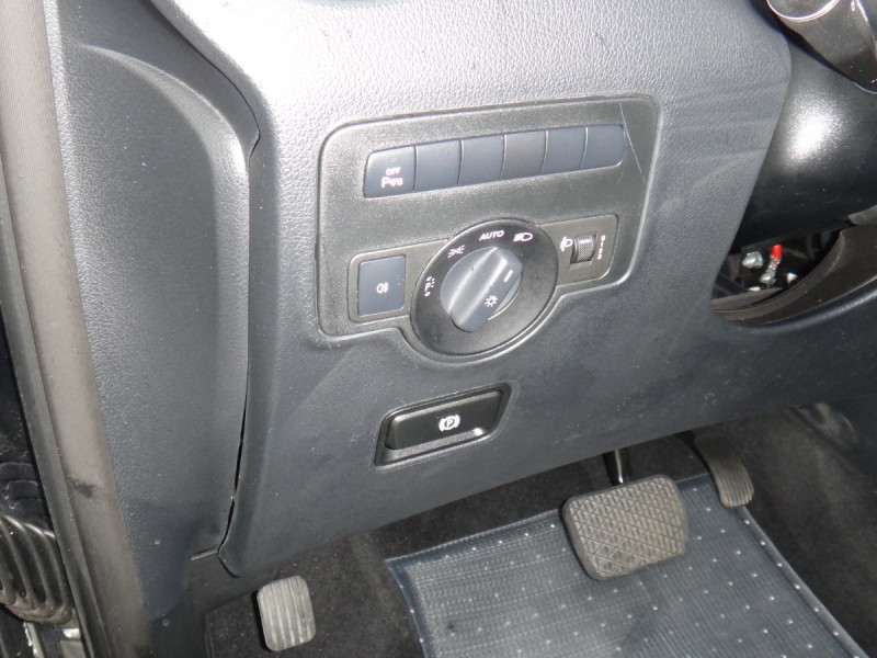 Mercedes-Benz/賓士   V-CLASS  Vito 22式實跑5萬1手車純自用賓士VitoTOURER後輪驅動柴油2.0雙渦輪190匹頂級9座小客車 | 新北市汽車商業同業公會｜TACA優良車商聯盟｜中古、二手車買車賣車公會認證保固