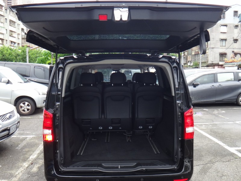 Mercedes-Benz/賓士   V-CLASS  Vito 22式實跑5萬1手車純自用賓士VitoTOURER後輪驅動柴油2.0雙渦輪190匹頂級9座小客車 | 新北市汽車商業同業公會｜TACA優良車商聯盟｜中古、二手車買車賣車公會認證保固