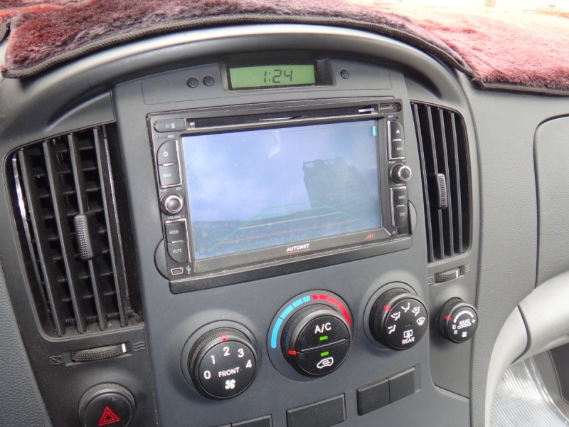 Hyundai  Starex 14年保證實跑6萬純自用現代史塔瑞斯2.5後驅柴油對座9+3全滑軌12座實車實價 | 新北市汽車商業同業公會｜TACA優良車商聯盟｜中古、二手車買車賣車公會認證保固
