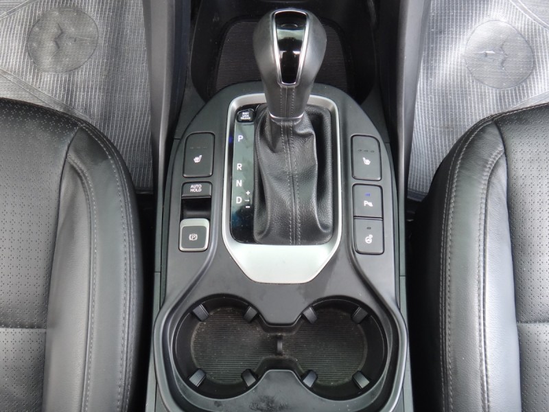 Hyundai  Santa Fe    17年保證里程現代山土匪4傳車頂架全景抬顯前後行車紀錄器原廠車側踏板自動停車導引保證實車實價 | 新北市汽車商業同業公會｜TACA優良車商聯盟｜中古、二手車買車賣車公會認證保固