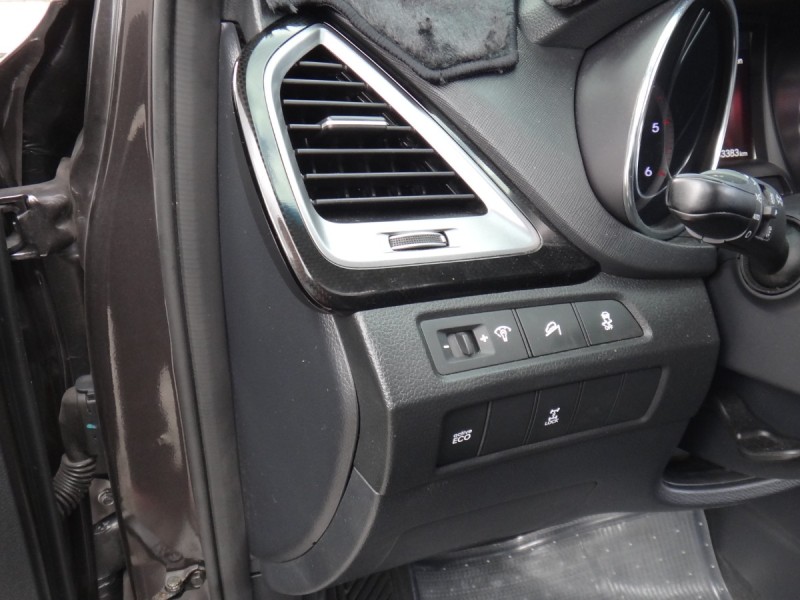 Hyundai  Santa Fe    17年保證里程現代山土匪4傳車頂架全景抬顯前後行車紀錄器原廠車側踏板自動停車導引保證實車實價 | 新北市汽車商業同業公會｜TACA優良車商聯盟｜中古、二手車買車賣車公會認證保固
