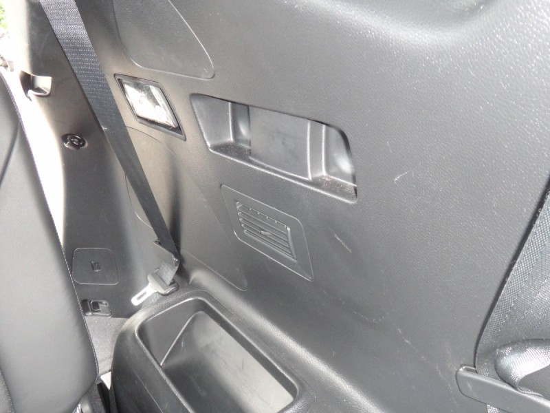 Hyundai  Santa Fe    17年保證里程現代山土匪4傳車頂架全景抬顯前後行車紀錄器原廠車側踏板自動停車導引保證實車實價 | 新北市汽車商業同業公會｜TACA優良車商聯盟｜中古、二手車買車賣車公會認證保固