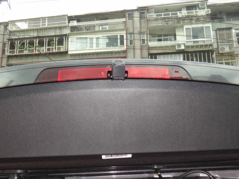 Hyundai  Santa Fe    17年保證里程現代山土匪4傳車頂架全景抬顯前後行車紀錄器原廠車側踏板自動停車導引保證實車實價 | 新北市汽車商業同業公會｜TACA優良車商聯盟｜中古、二手車買車賣車公會認證保固