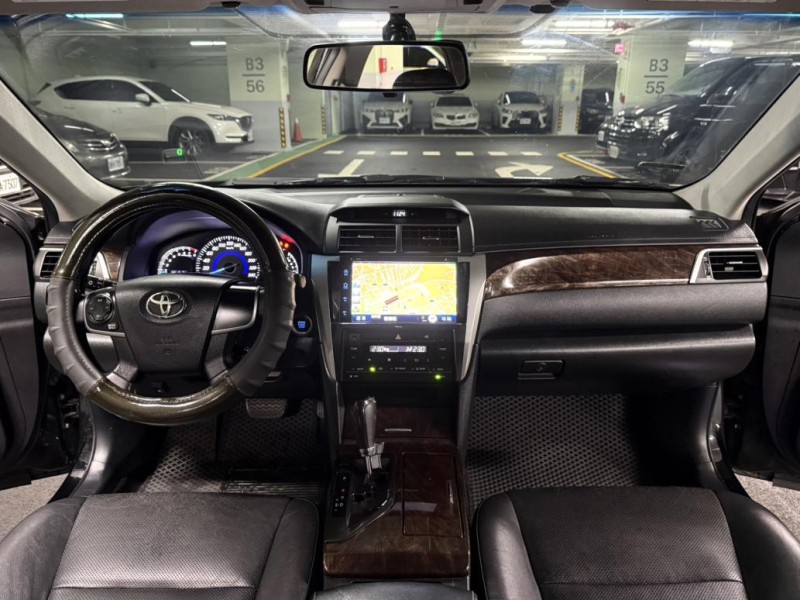 Toyota  Camry 最頂級尊爵版│一手車│４顆氣囊│天窗│免鑰匙啟閉│電視導航│循跡防滑│CAMRY | 新北市汽車商業同業公會｜TACA優良車商聯盟｜中古、二手車買車賣車公會認證保固