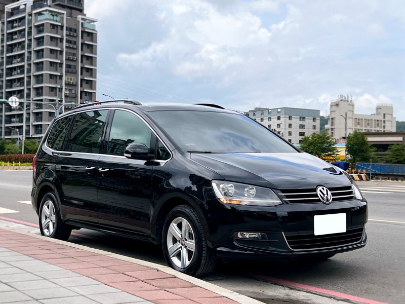 Volkswagen 福斯  Sharan 2015 Volkswagen Sharan 2.0 柴油 7人座 福斯 全車如新 原鈑件 可認證 MPV 廂型車 雪狼 | 新北市汽車商業同業公會｜TACA優良車商聯盟｜中古、二手車買車賣車公會認證保固